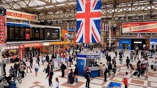 A Walk Through The London Victoria Station London England [upl. by Yasdnil]